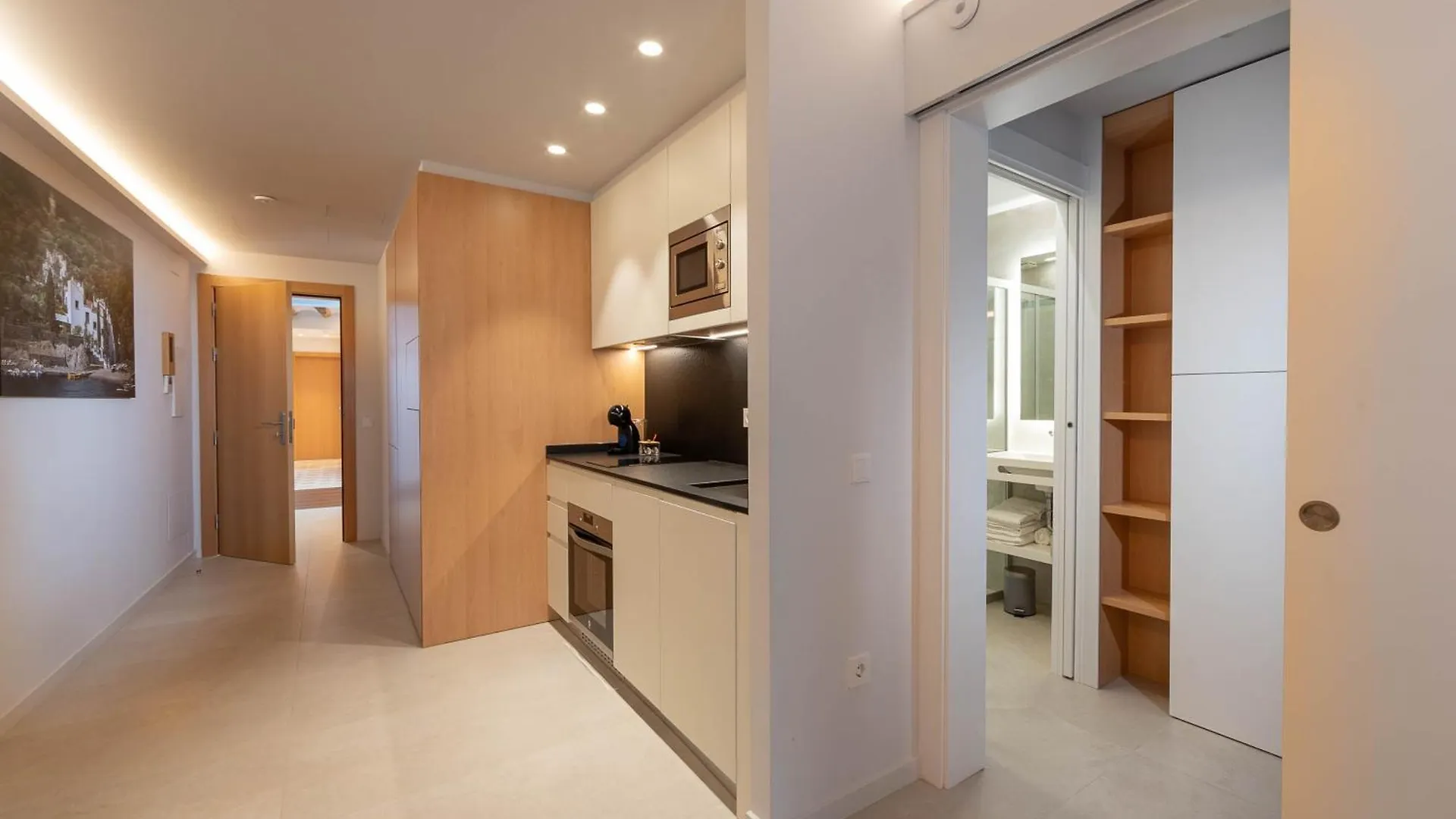 C&C Apartments فيغيريس 0*,
